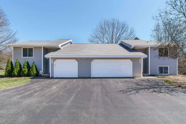 4398 & 4400 W Manhattan, TraverseCity, MI 49685