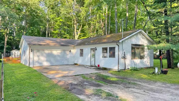 2599 Pleasant Lake Shore, Cadillac, MI 49601