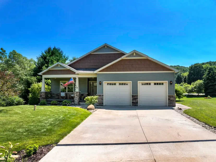 9366 E Summerfield DR, Traverse City, MI 49684 - #2