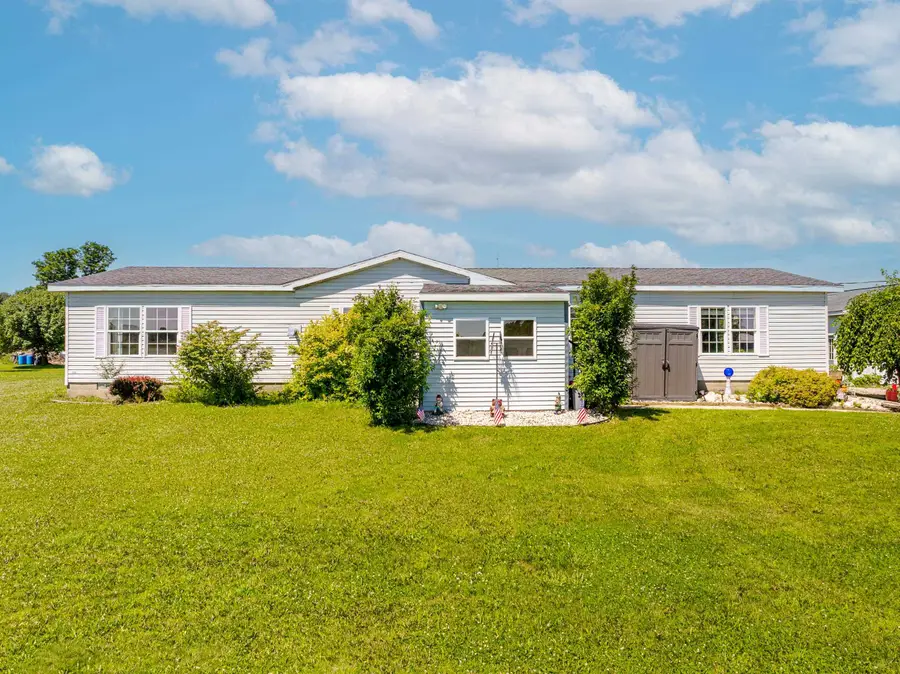 4433 Hamlin RD, Grawn, MI 49637 - #2