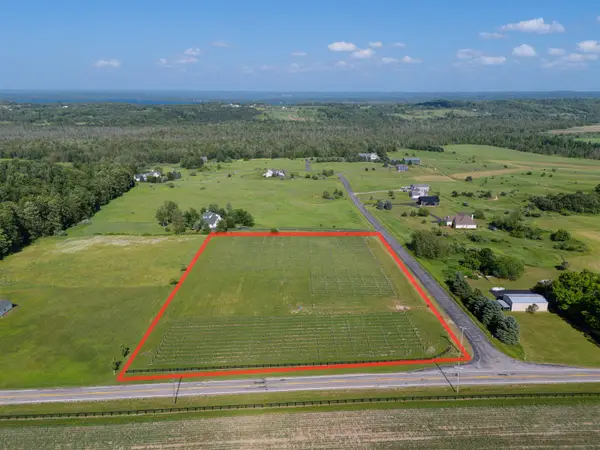 7027 Tobeco Creek DR, Williamsburg, MI 49690