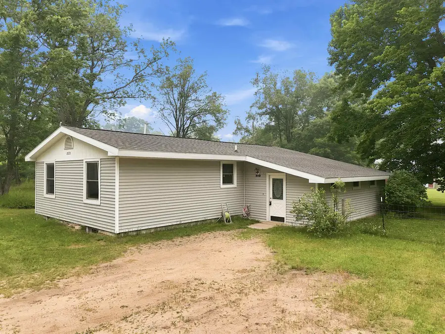 2531 S 33 1/2 RD, Cadillac, MI 49601 - #2