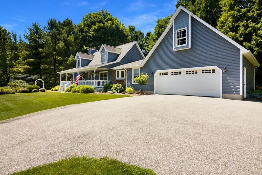 9770 E Valley Hills DR, Elmwood, MI 49684 - #2
