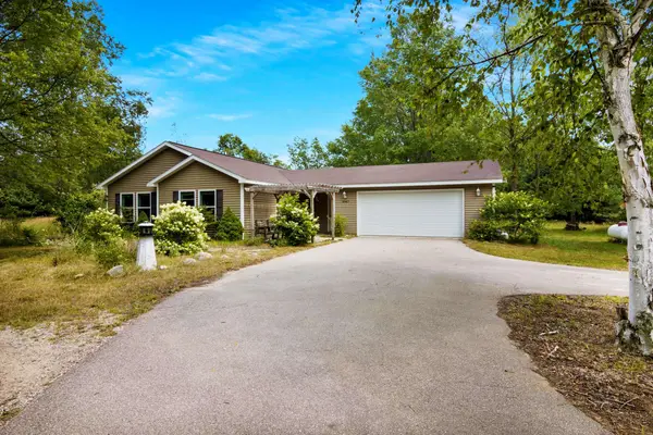 14143 Erdman, Arcadia, MI 49613