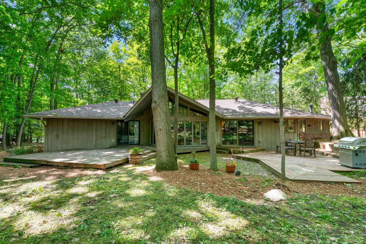6575 Franklin Woods, Peninsula, MI 49686 - #1