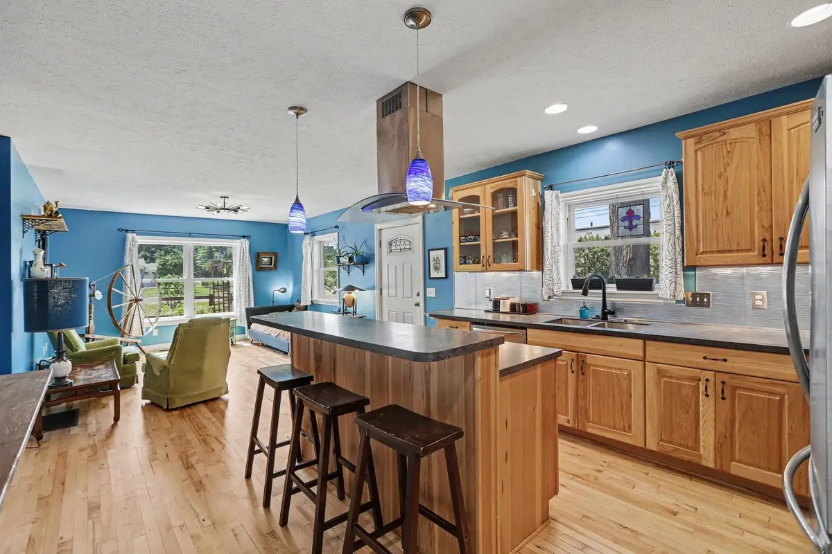 552 W 15th, Traverse City, MI 49684 - #1