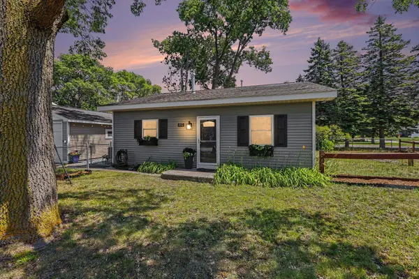 552 W 15th, TraverseCity, MI 49684