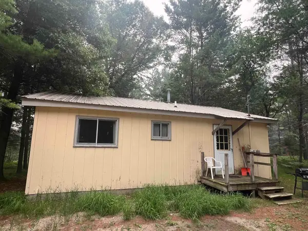 2323 Hummingbird, Grayling, MI 49738
