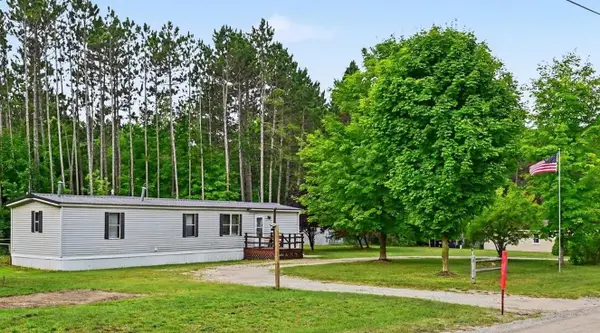 5925 Pine Aire DR, Grawn, MI 49637