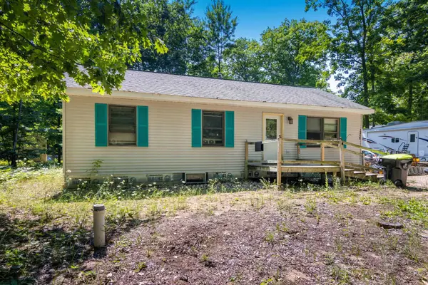 19239 Oak Hollow DR, LakeAnn, MI 49650