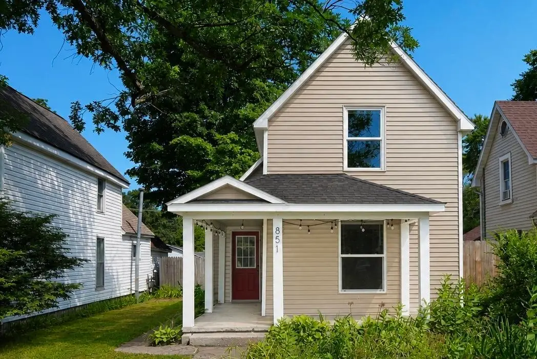 851 E Eighth ST, Traverse City, MI 49686 - #1