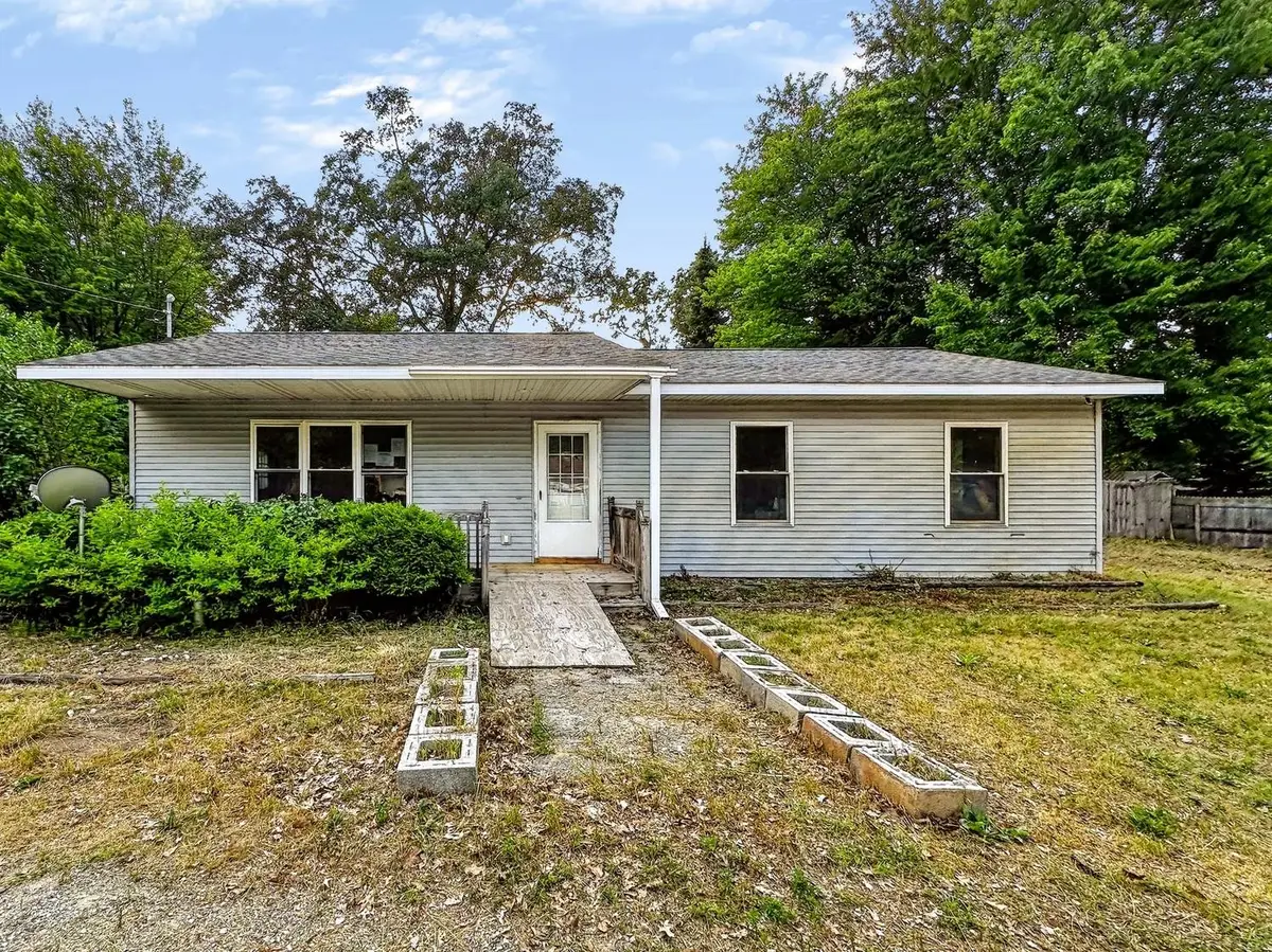 405 Maple, Lake, MI 48632 - #1
