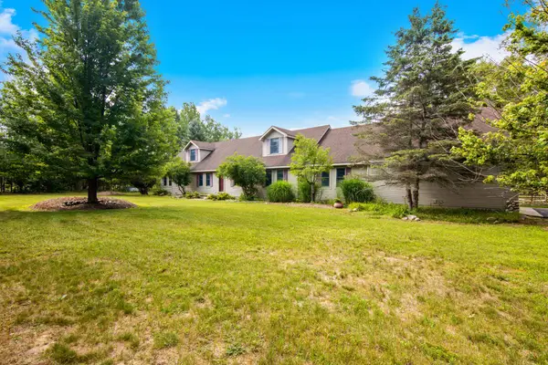 8197 Valley Road, RapidCity, MI 49676
