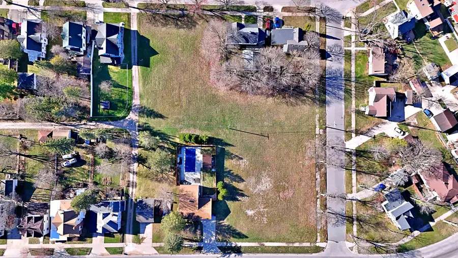 702 E Division ST, Cadillac, MI 49601 - #3