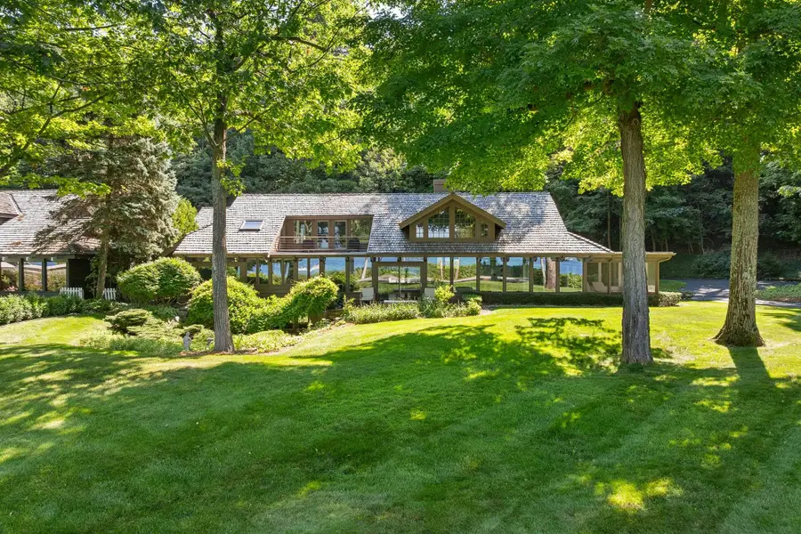 7200 Peninsula, Traverse City, MI 49686 - #2