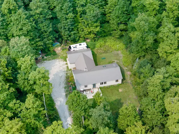 3652 S Schomberg RD, Cedar, MI 49621