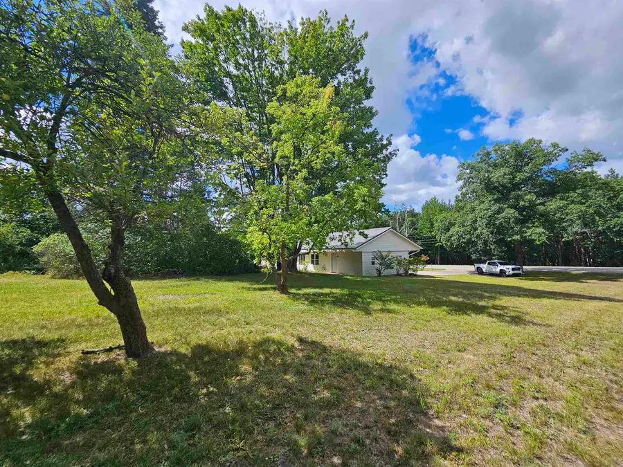 5095 N Crosby, Cadillac, MI 49601 - #3
