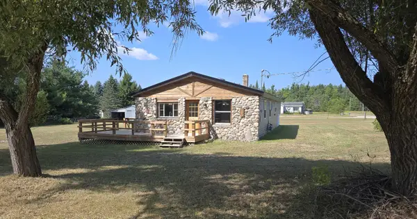 9980 N Old 27, Vanderbilt, MI 49795