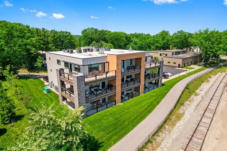 225 E Seventeenth, Traverse City, MI 49684 - #2