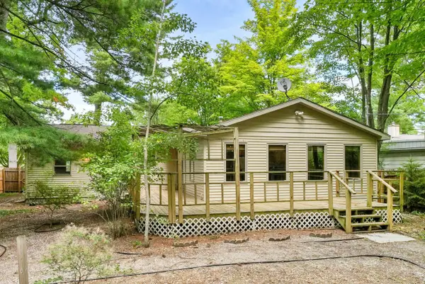 1006 E State, TraverseCity, MI 49686