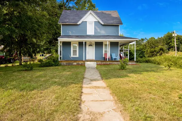 11242 Main ST, Honor, MI 49640