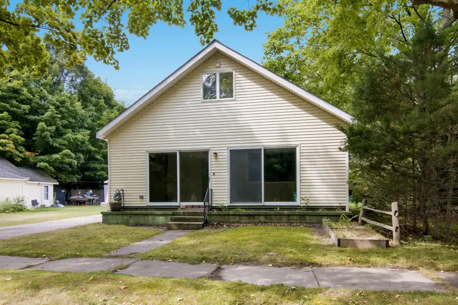 821 Lincoln, Elberta, MI 49628 - #2