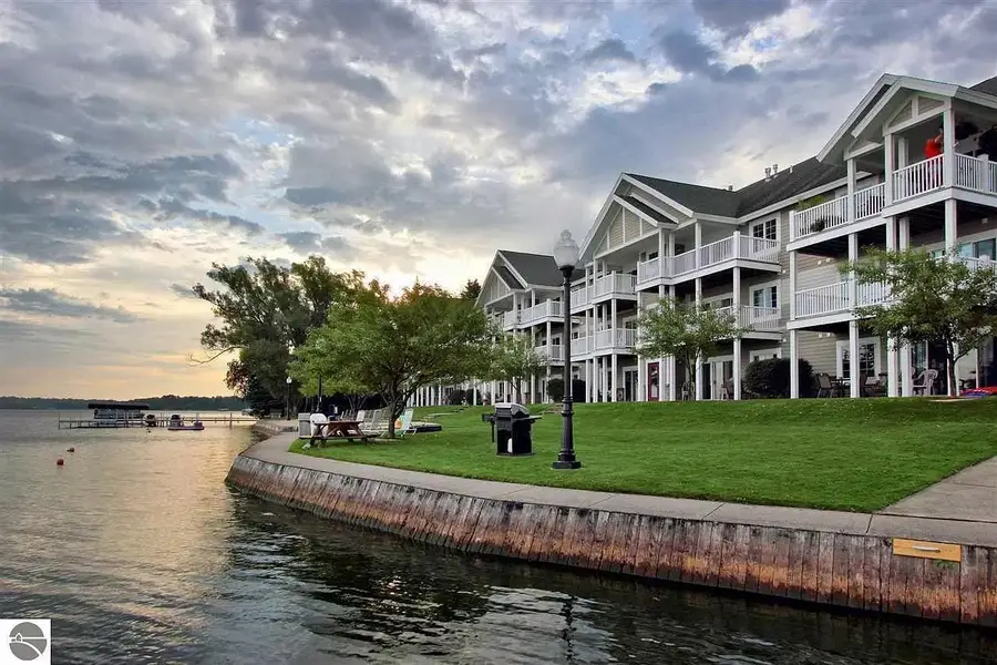 1246 Sunnyside, Cadillac, MI 49601 - #3