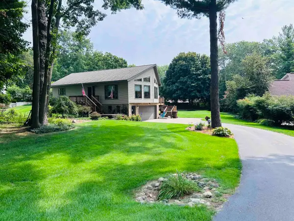 465 Saint Andrews, Gladwin, MI 48624