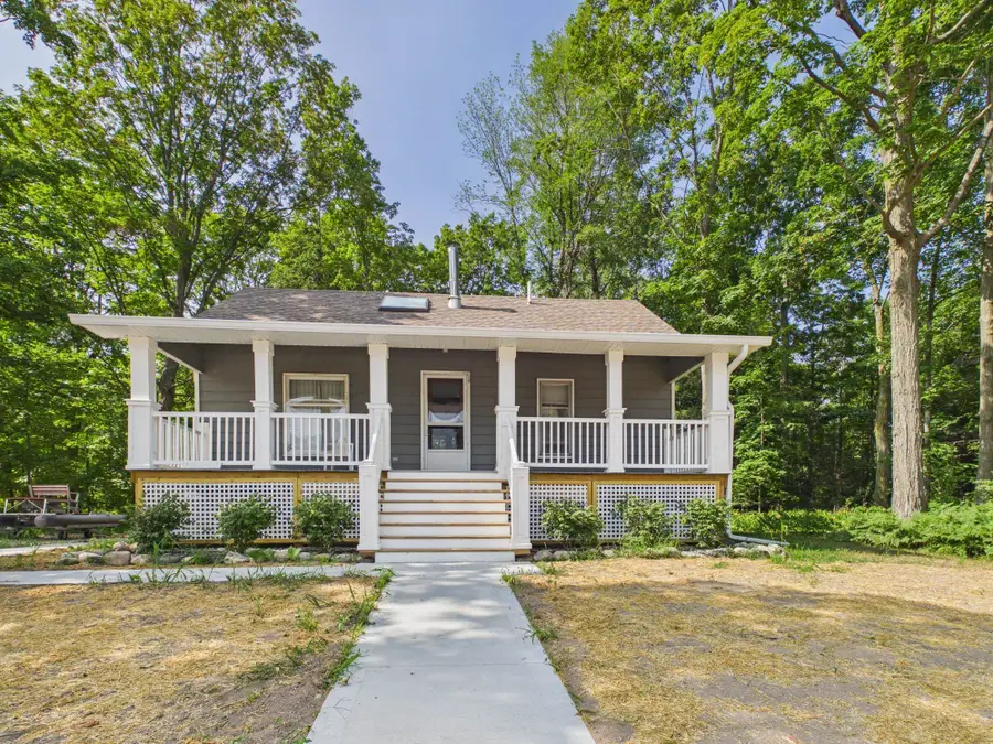10189 N Shore, Northport, MI 49670 - #3