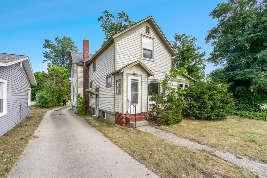 1055 E Front, Traverse City, MI 49686 - #2