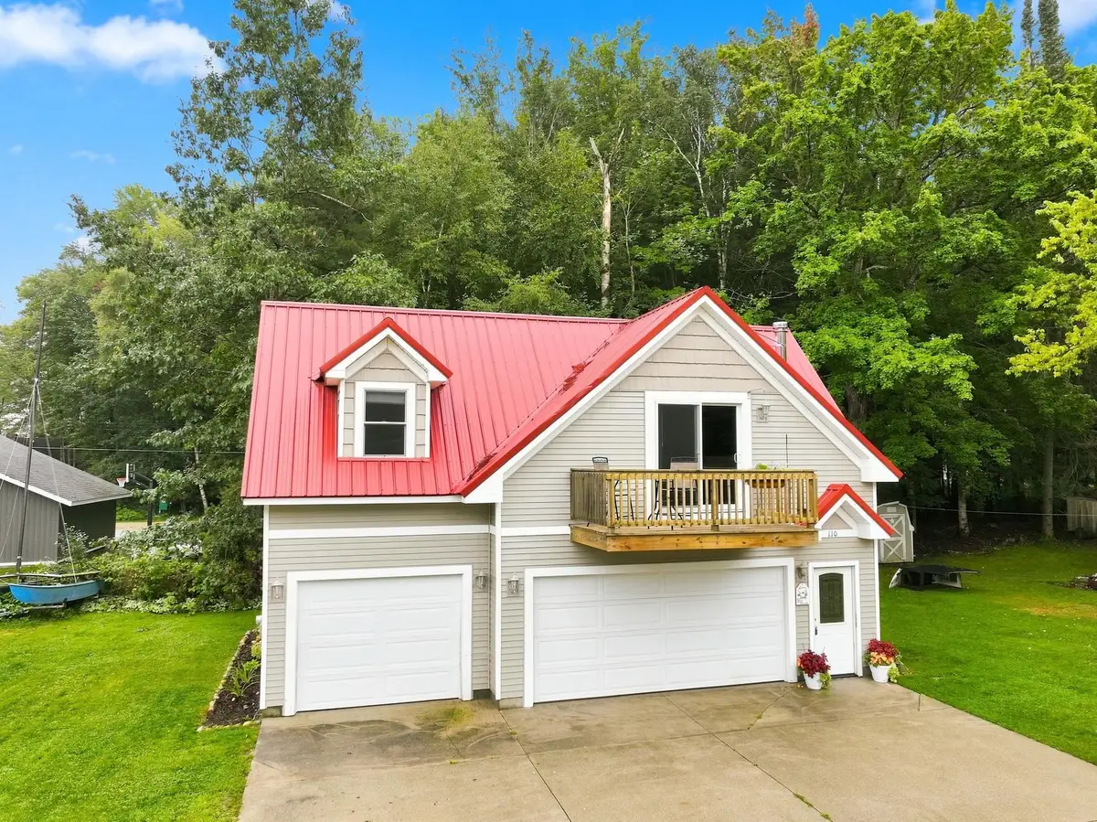 110 Bass CT, Cadillac, MI 49601 - #1