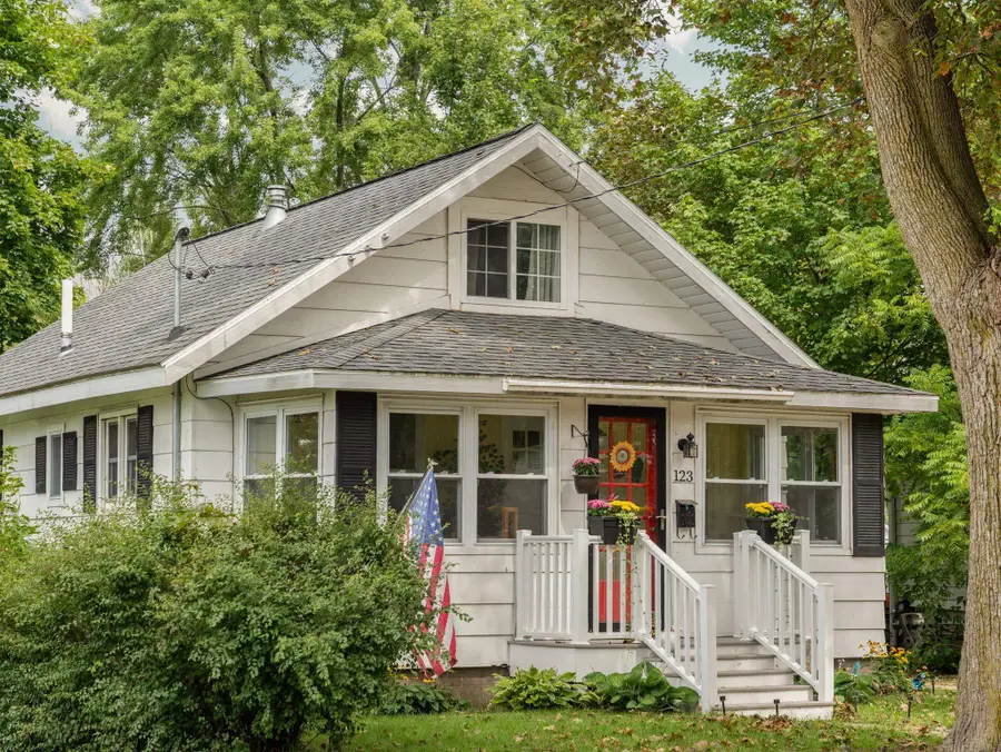 123 Powers ST, Cadillac, MI 49601 - #3