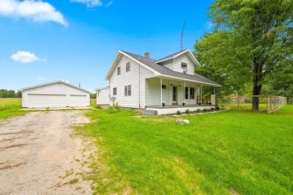 3433 E 46 RD, Cadillac, MI 49601