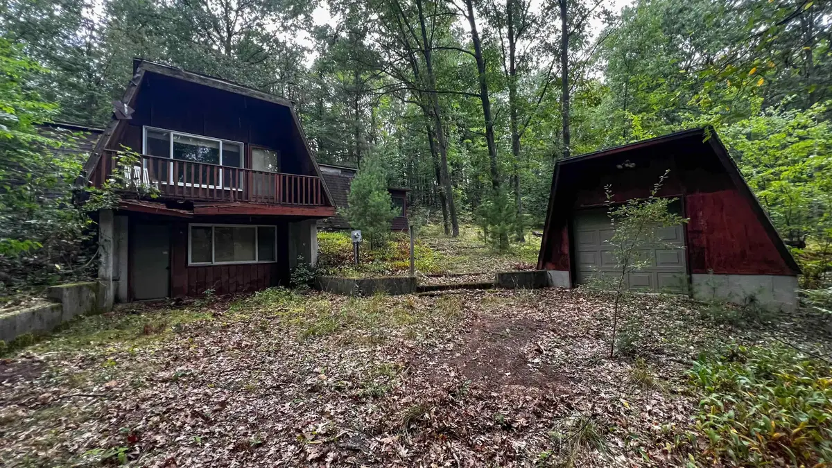 112 Valley, Leroy, MI 49655 - #1