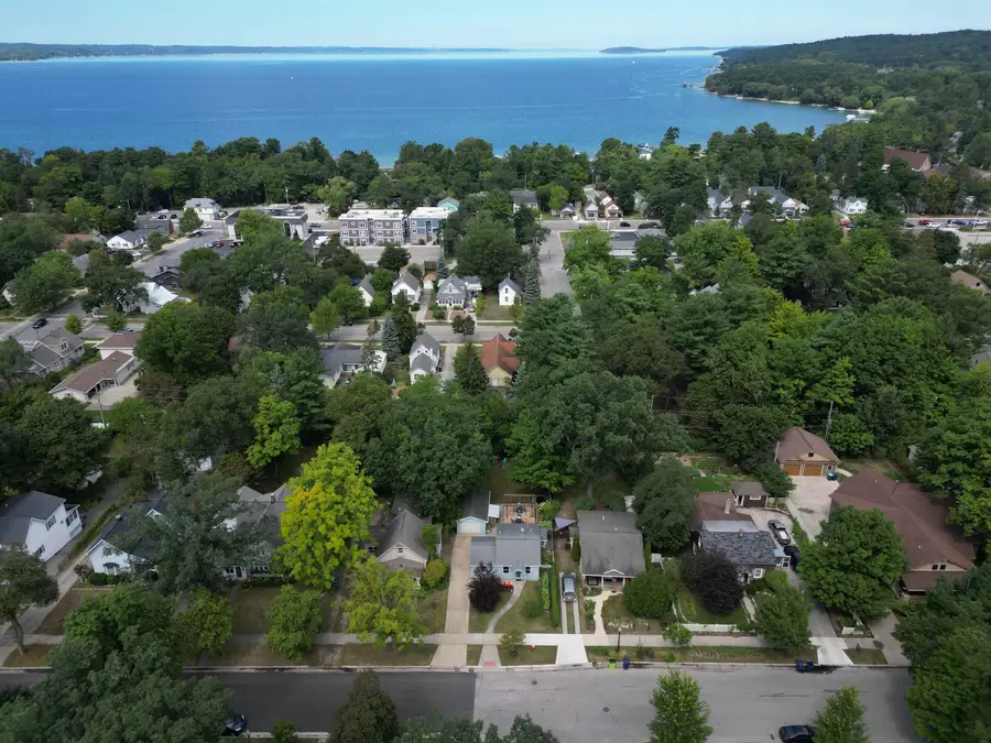 1001 Washington, Traverse City, MI 49686 - #3