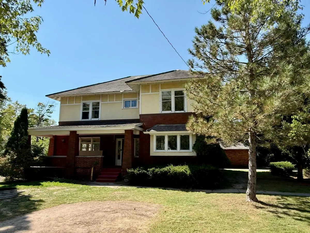 513 E Cass ST, Cadillac, MI 49601 - #1