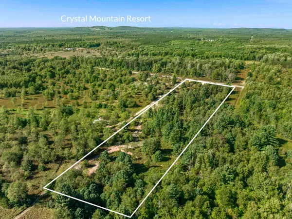 17461 Springdale, Thompsonville, MI 49683