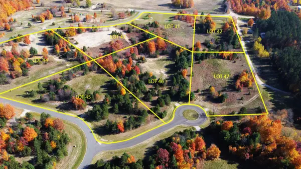 5956 Stagecoach RD, Kingsley, MI 49649