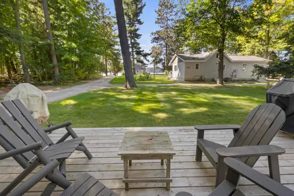 8643 Deadstream, Honor, MI 49640