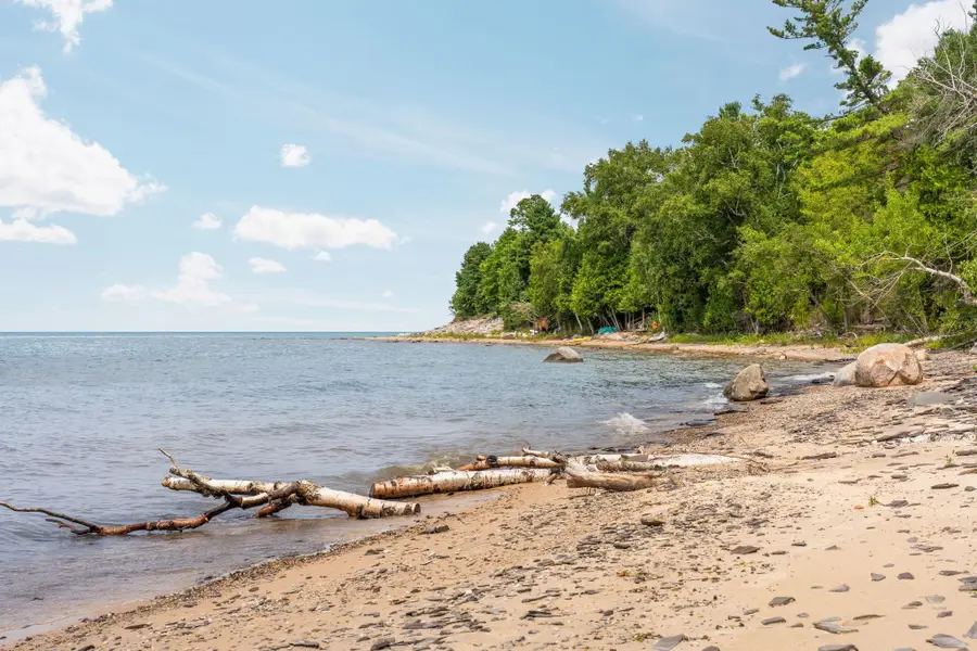 11167 Lakeshore, Charlevoix, MI 49720 - #3
