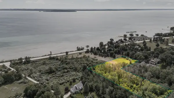 5368 S West Bay, SuttonsBay, MI 49682