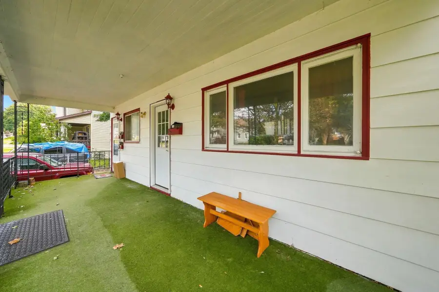 320 Howard ST, Cadillac, MI 49601 - #2