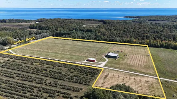 Multiple N Omena Rise, Northport, MI 49670
