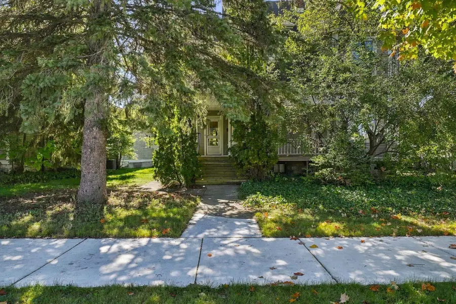 146 E Eleventh ST, Traverse City, MI 49684 - #2