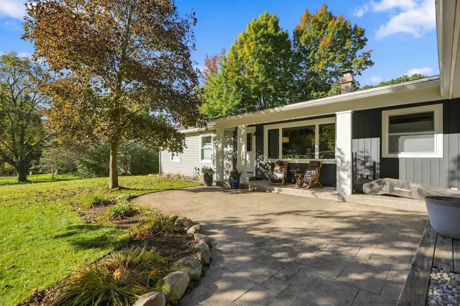 733 Highland Park DR, Traverse City, MI 49686 - #2