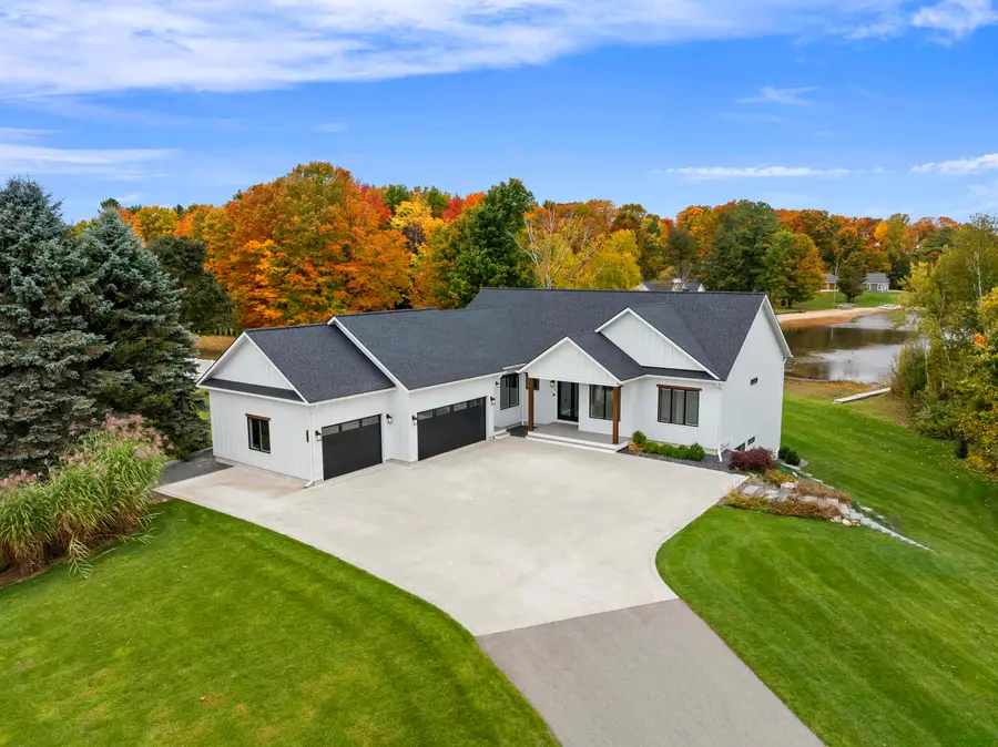 504 S East Silver Lake, Chums Corner, MI 49685 - #2