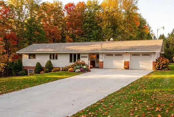 12246 S Newman RD, MapleCity, MI 49664