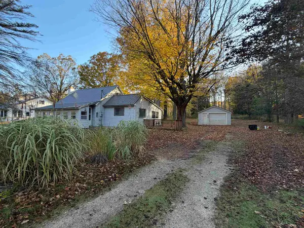 3679 Wallaker, Benzonia, MI 49616