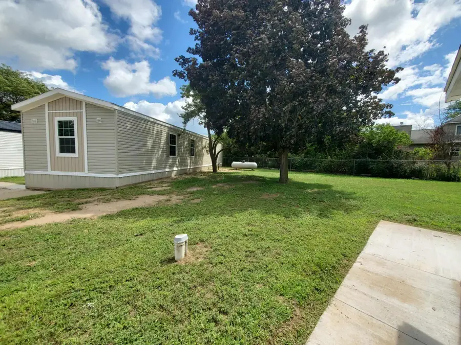 8649 S Loomis RD, Shepherd, MI 48883 - Image #2