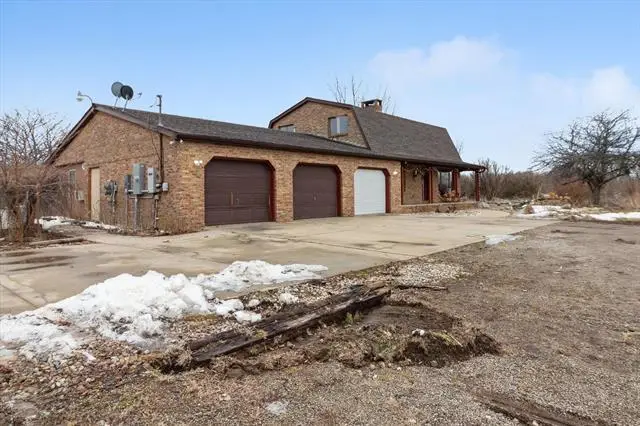 287 W Saint Charles RD, Ithaca, MI 48847 - Image #2